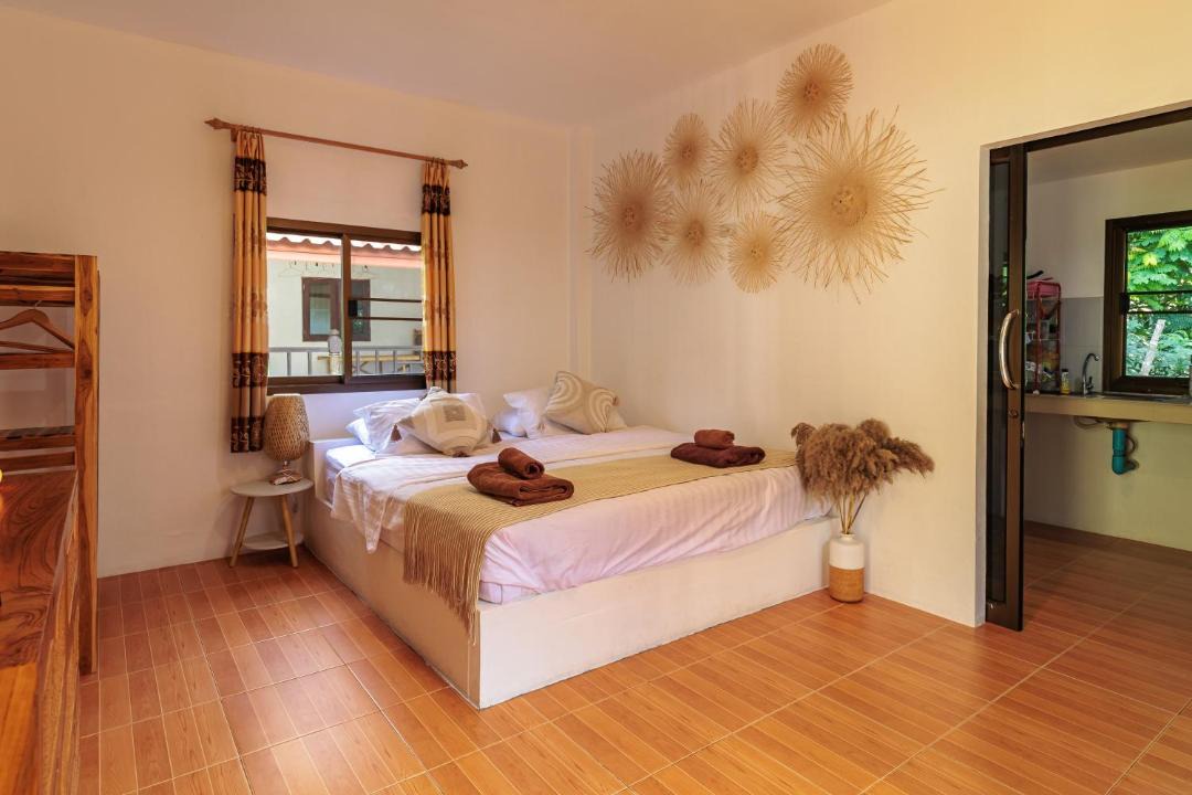 Photo of Bedroom in Srithanu