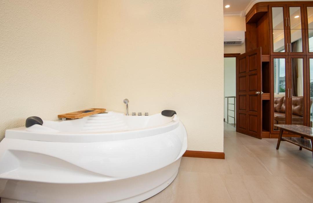 Photo of Bathroom in Pratumnak Hill