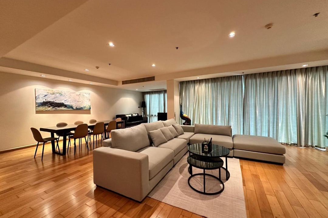 Photo of Livingroom in Khlong Tan