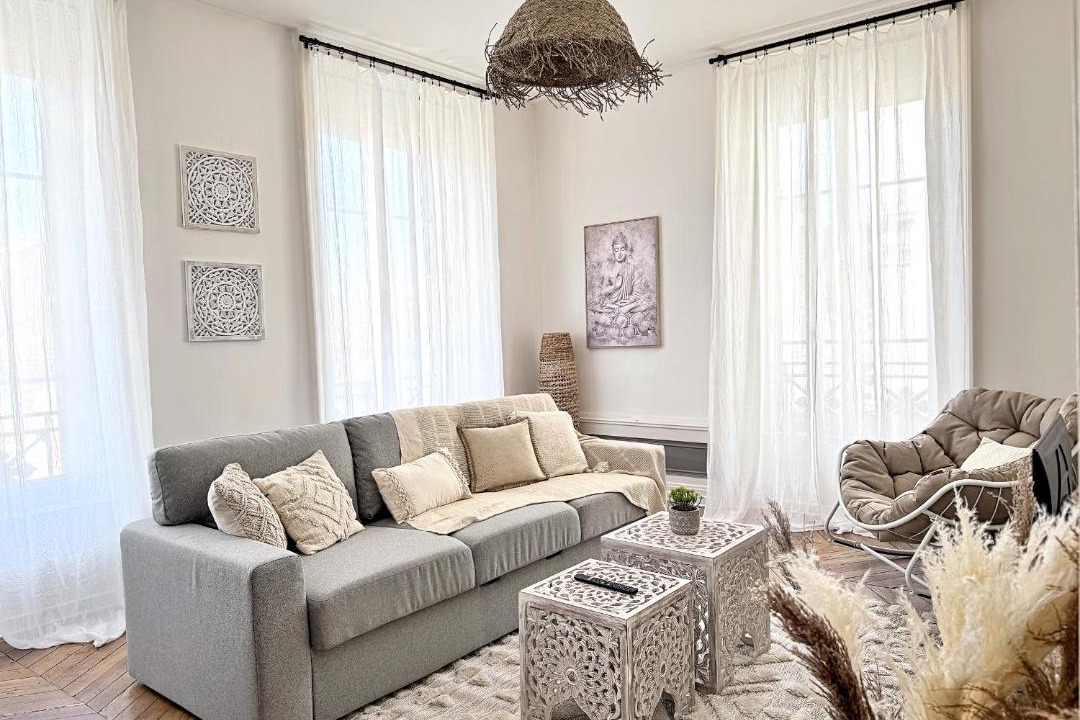 Photo of Livingroom in Oullins