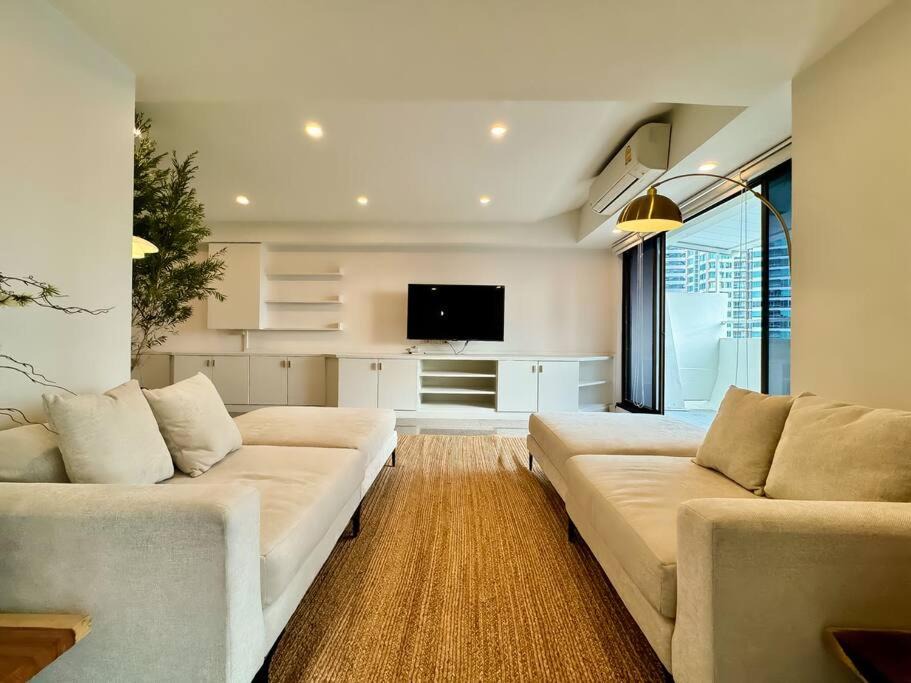 Photo of Livingroom in Silom
