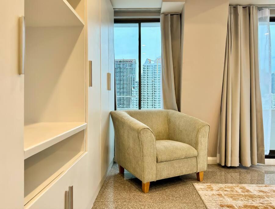 Photo of Livingroom in Silom