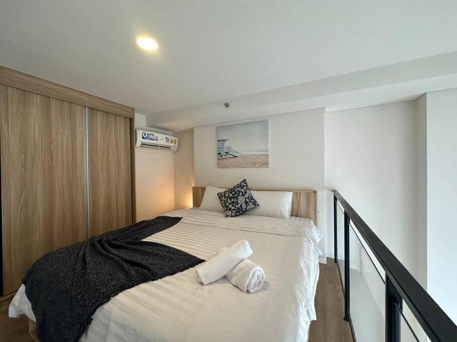 Photo of Bedroom in Phra Khanong