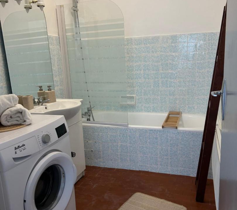 Photo of Bathroom in Anatole France