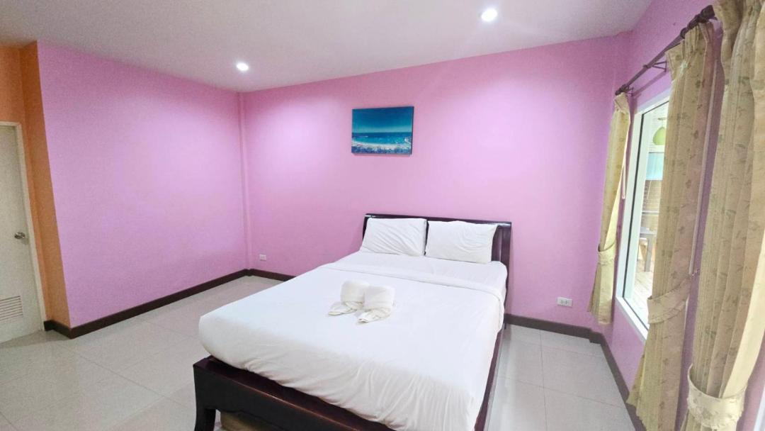 Photo of Bedroom in Koh Lan