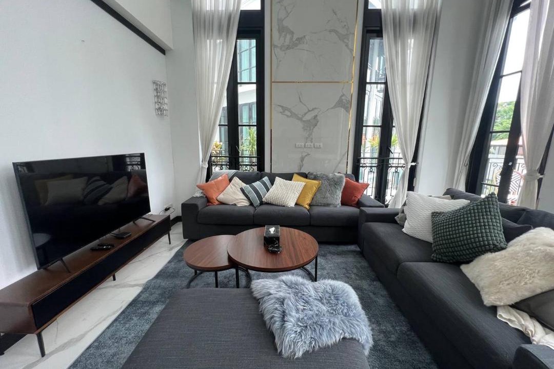 Photo of Livingroom in Phra Khanong Nuea
