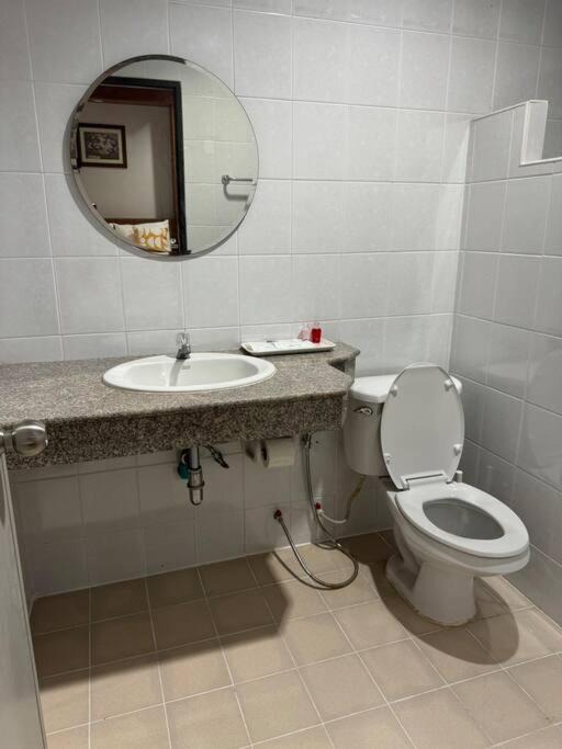 Photo of Bathroom in Tha Thaewawong