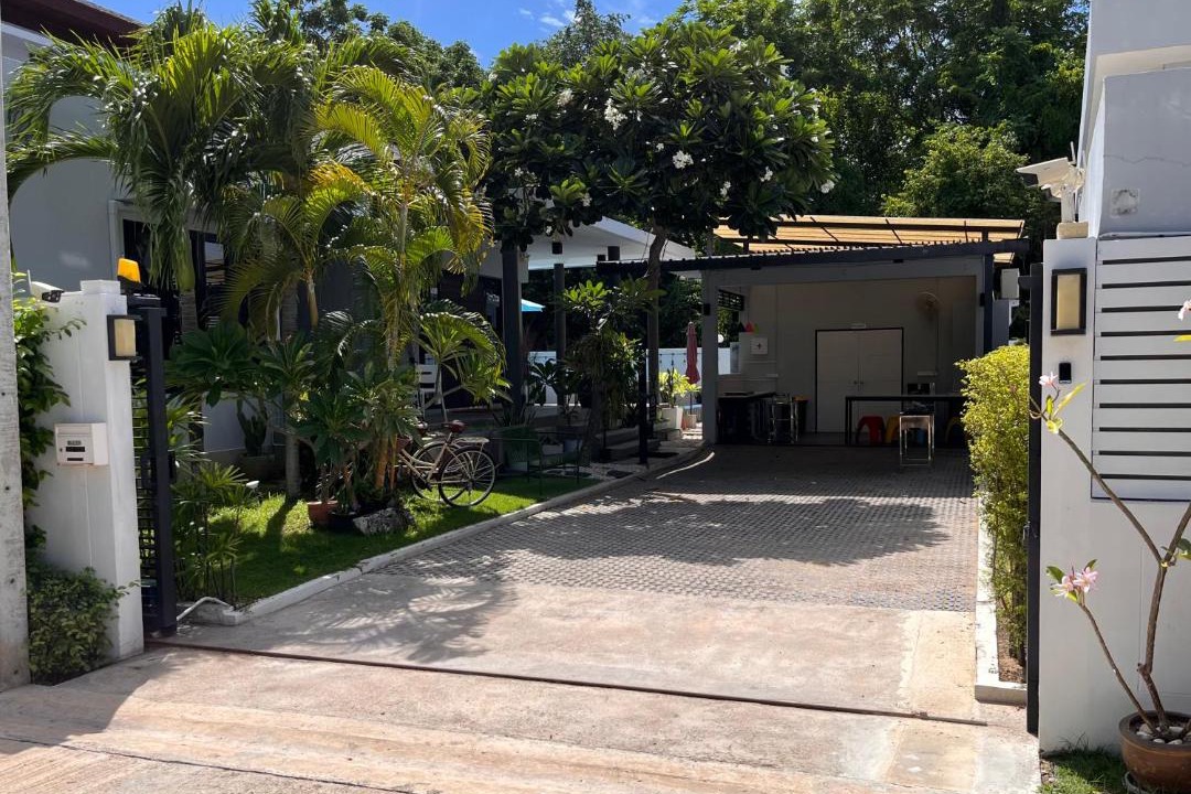 Photo of Buildings in Cha-am