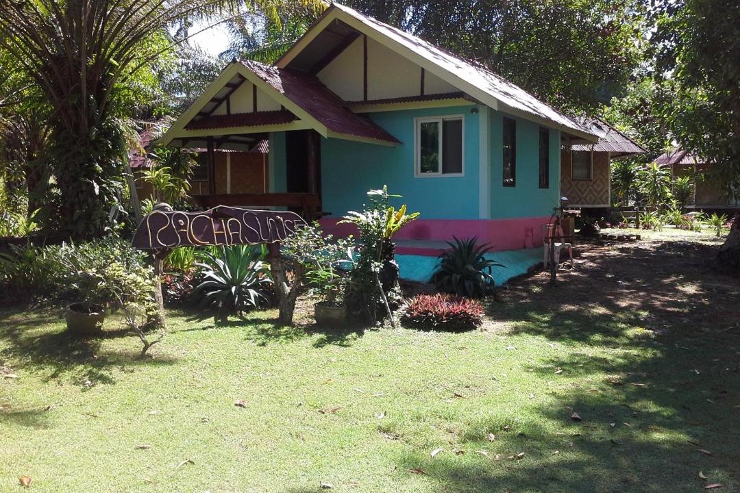 Photo of Buildings in Nuea Khlong