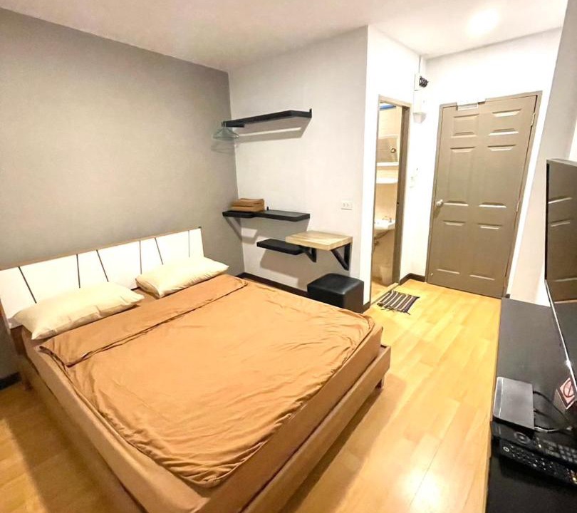 Photo of Bedroom in Khlong San