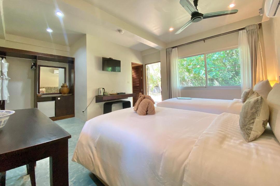 Photo of Bedroom in Ko Sire