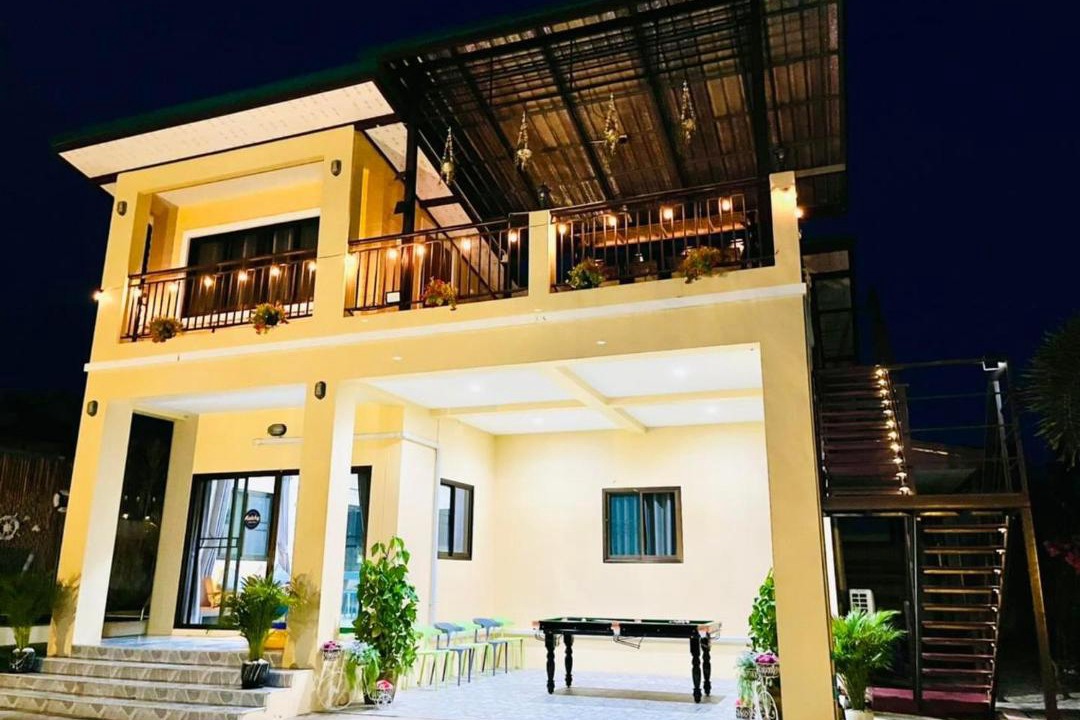 Photo of Buildings in Bang Sare