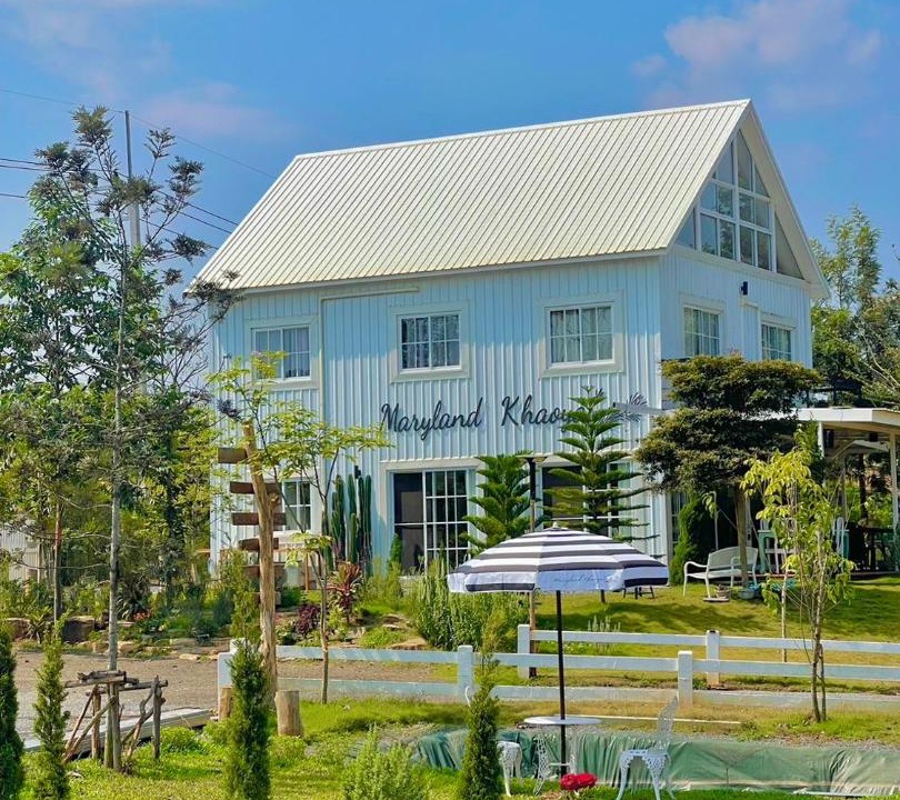 Photo of Buildings in Khlong Muang