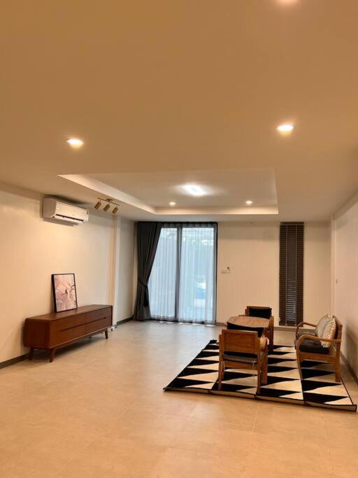 Photo of Livingroom in Khlong Chaokhunsing