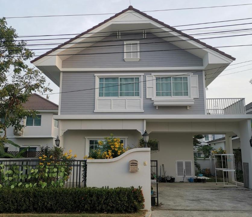 Photo of Buildings in Khlong Song Ton Nun
