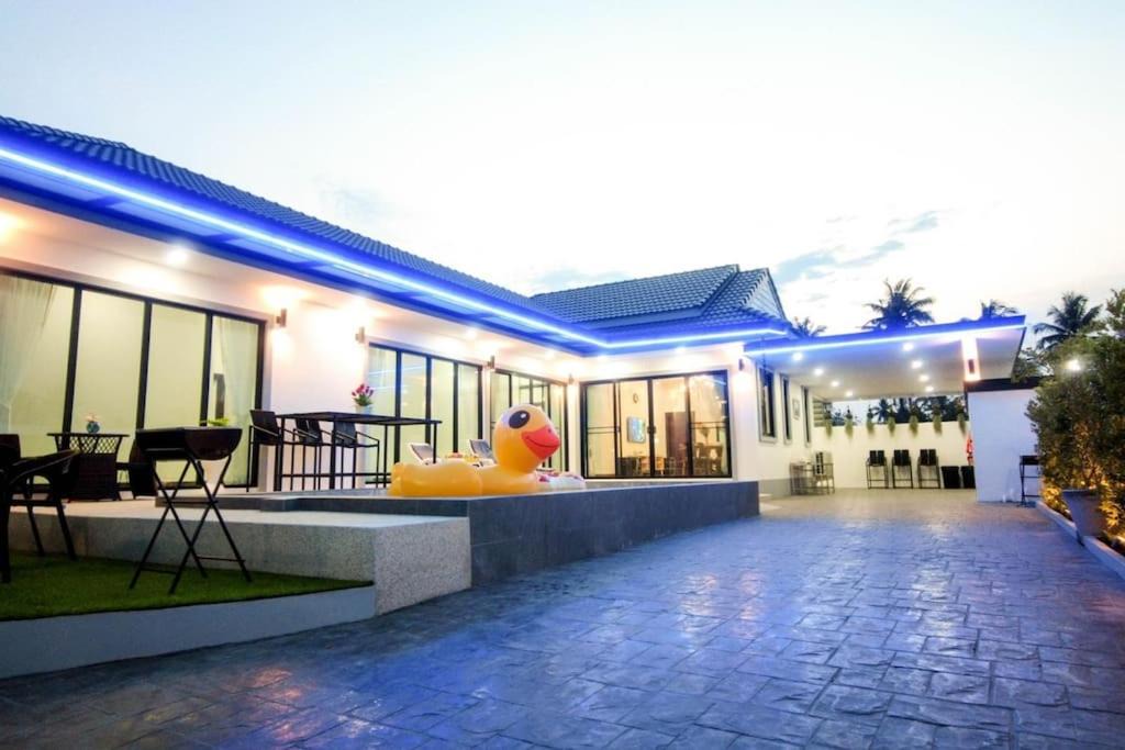Photo of Outdoor in Hin Lek Fai