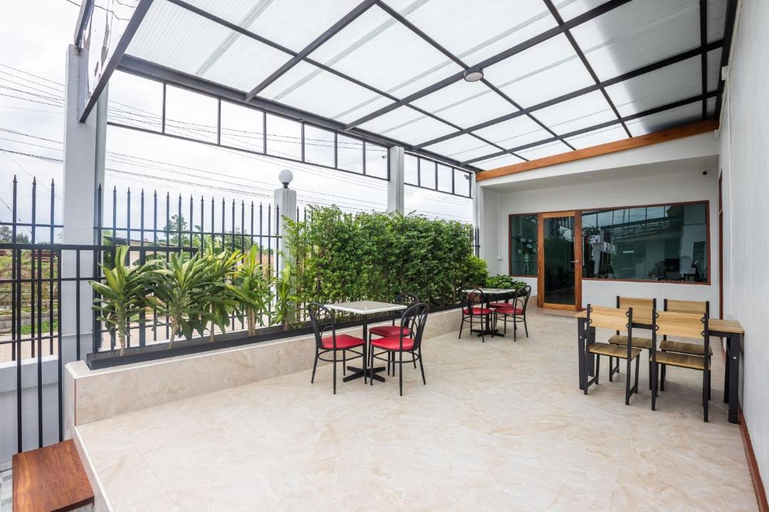 Photo of Patio Balcony in Sam Wa Tawan Ok