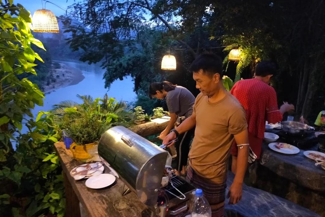 Photo of Human In Picture in Sai Yok