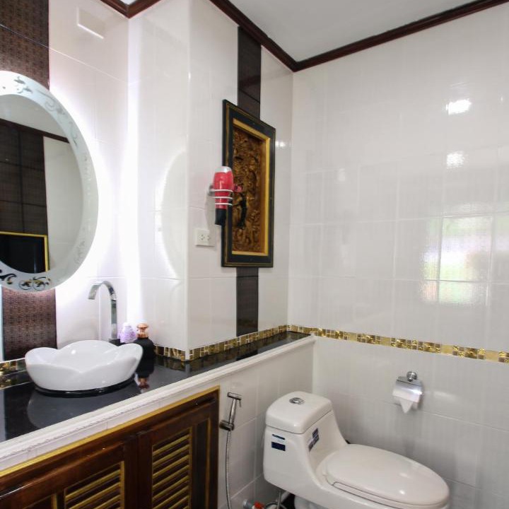 Photo of Bathroom in Wat Ket