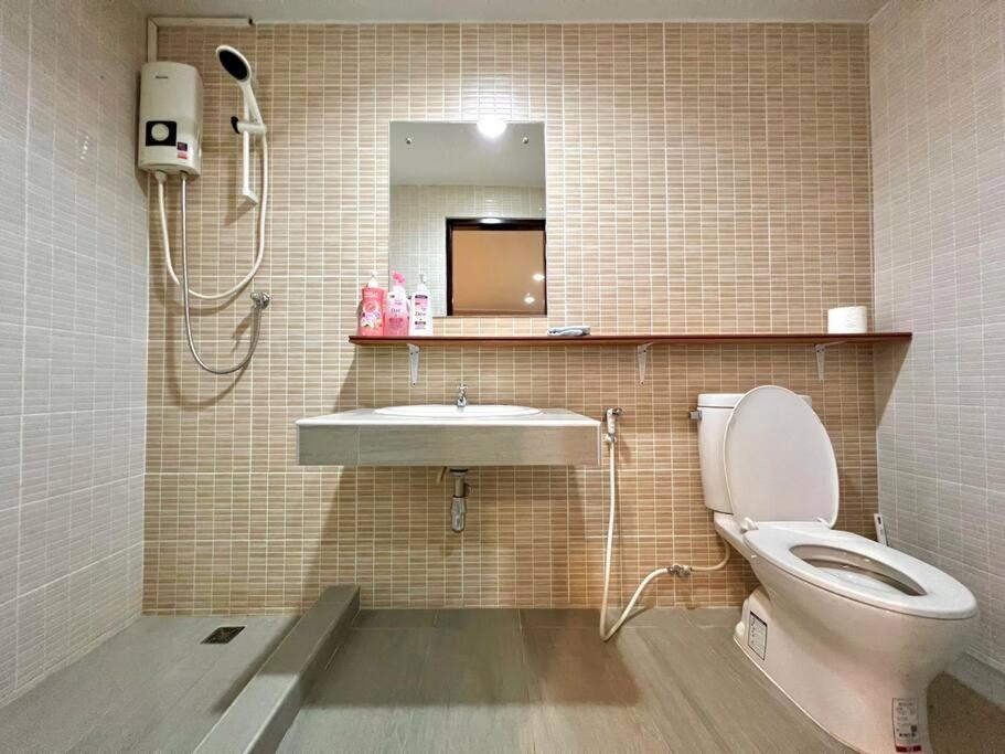 Photo of Bathroom in Bangkok Old Town