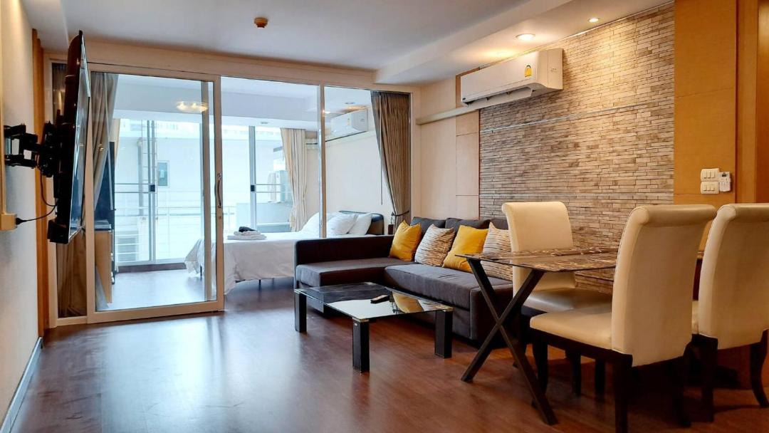 Photo of Livingroom in Khlong Toei Nuea