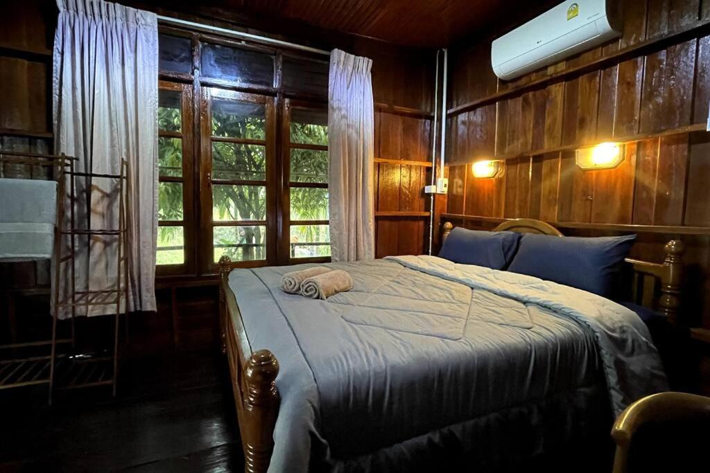 Photo of Bedroom in Huai Thap Than