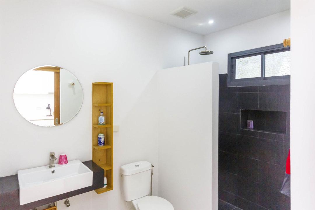 Photo of Bathroom in Maret