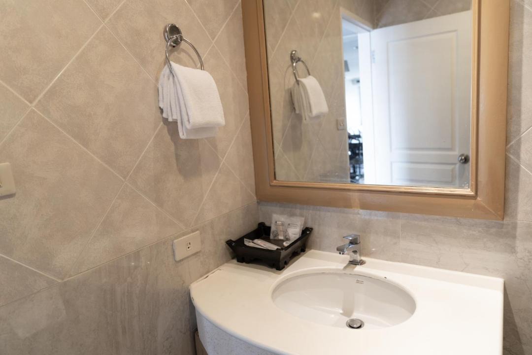 Photo of Bathroom in Thung Wat Don