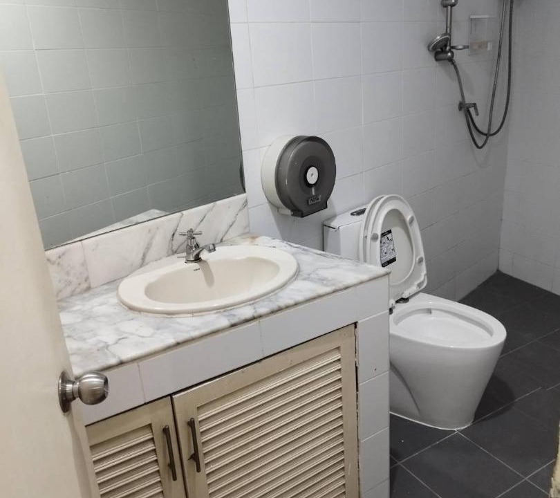 Photo of Bathroom in Khlong Tan