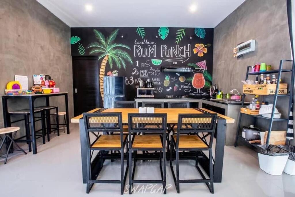 Photo of Livingroom in Hin Lek Fai