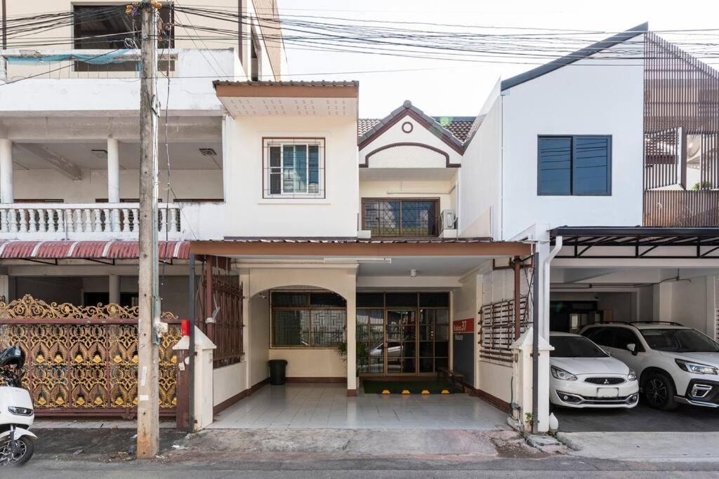 Photo of Buildings in Huay Kaew