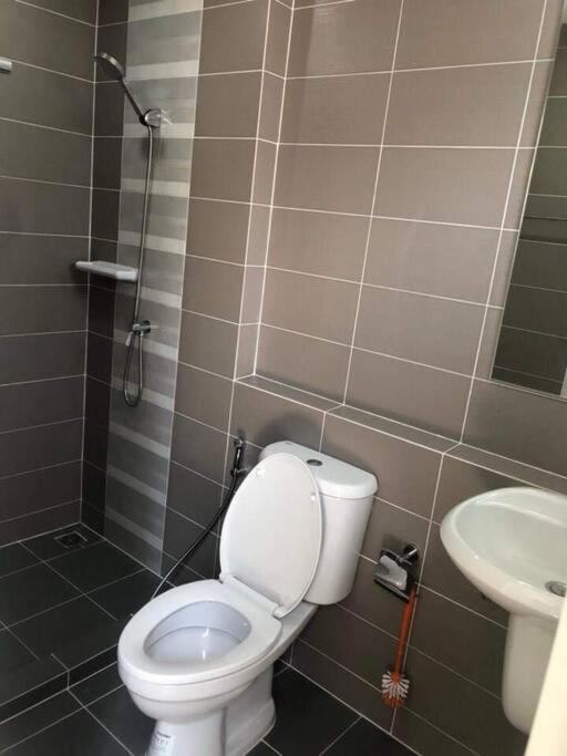 Photo of Bathroom in Mueang Samut Prakan District