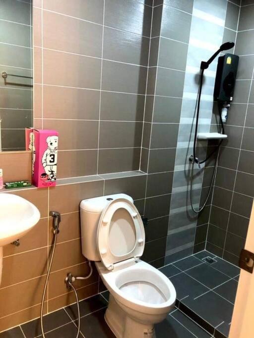 Photo of Bathroom in Mueang Samut Prakan District