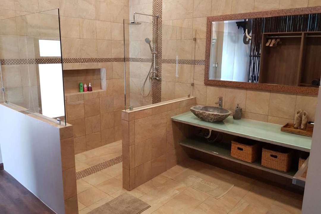 Photo of Bathroom in Khuekkhak