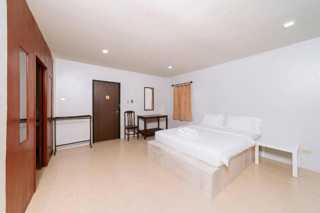 Photo of Bedroom in Khuekkhak
