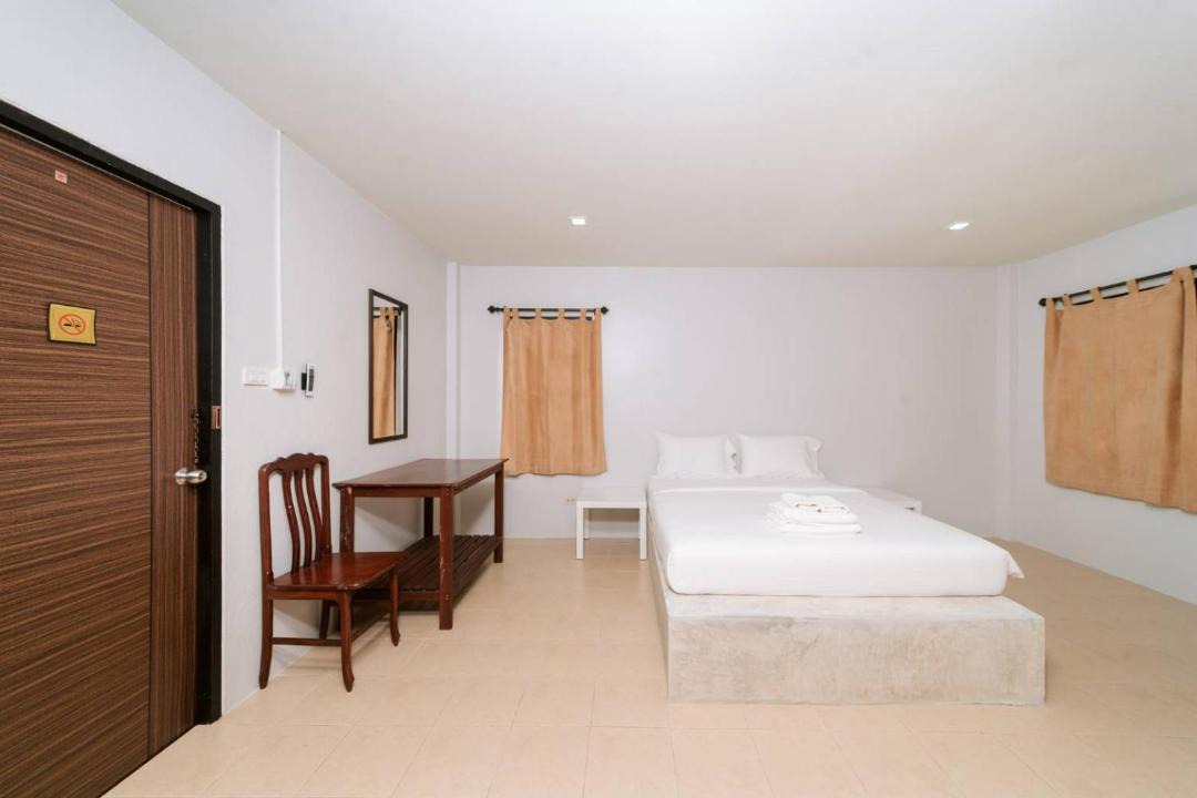 Photo of Bedroom in Khuekkhak