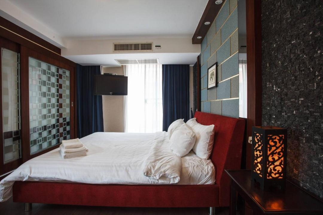 Photo of Bedroom in Khlong Toei Nuea