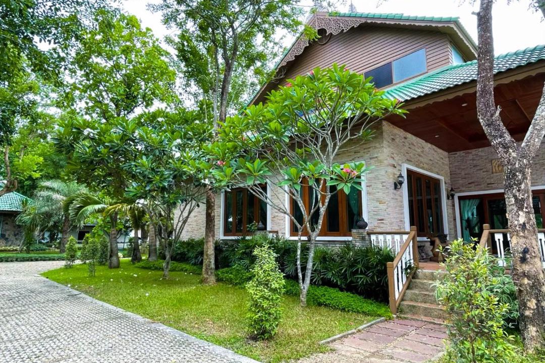 Photo of Buildings in Doi Lo