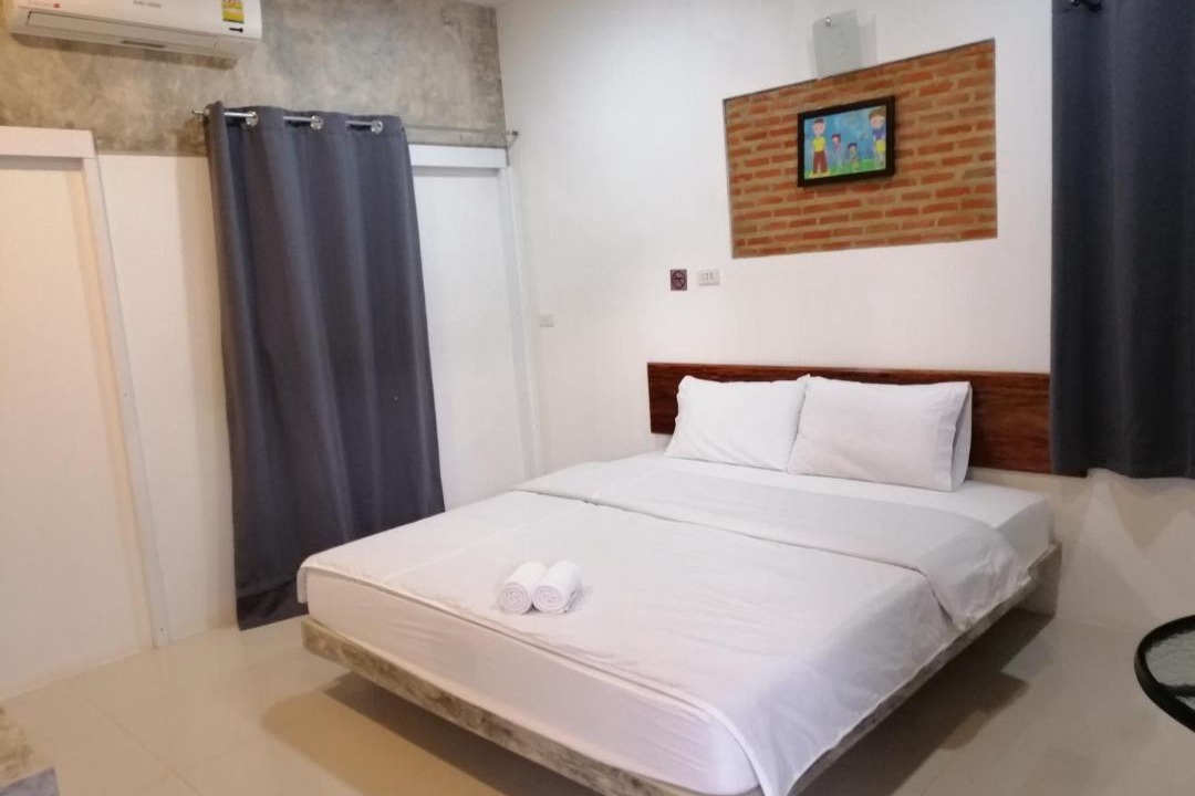 Photo of Bedroom in Phen