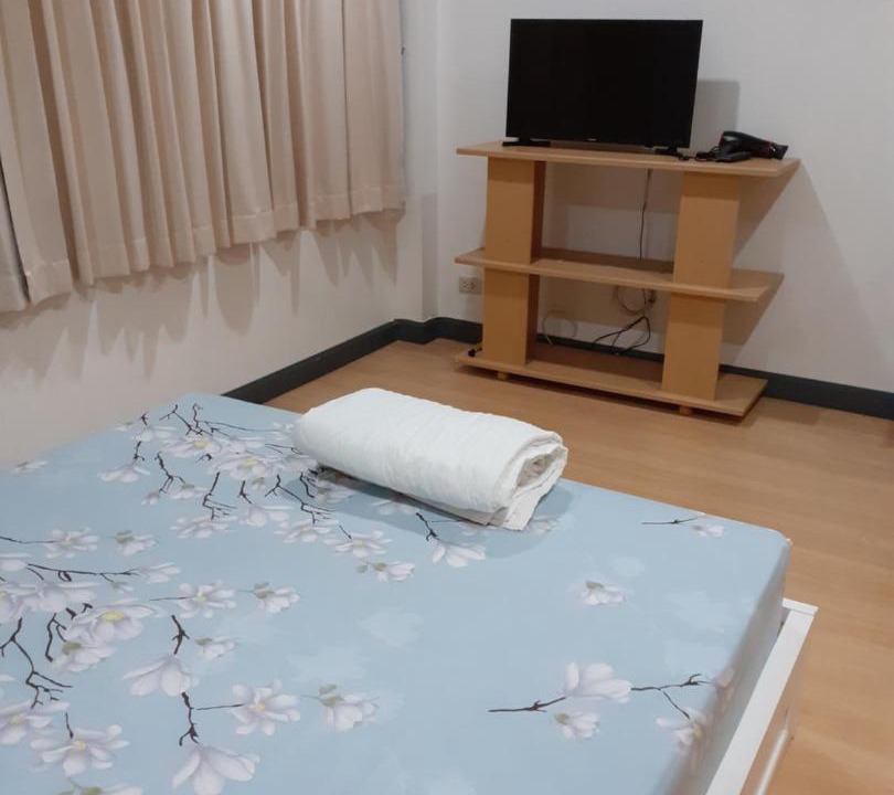 Photo of Bedroom in Thanon Phetchaburi