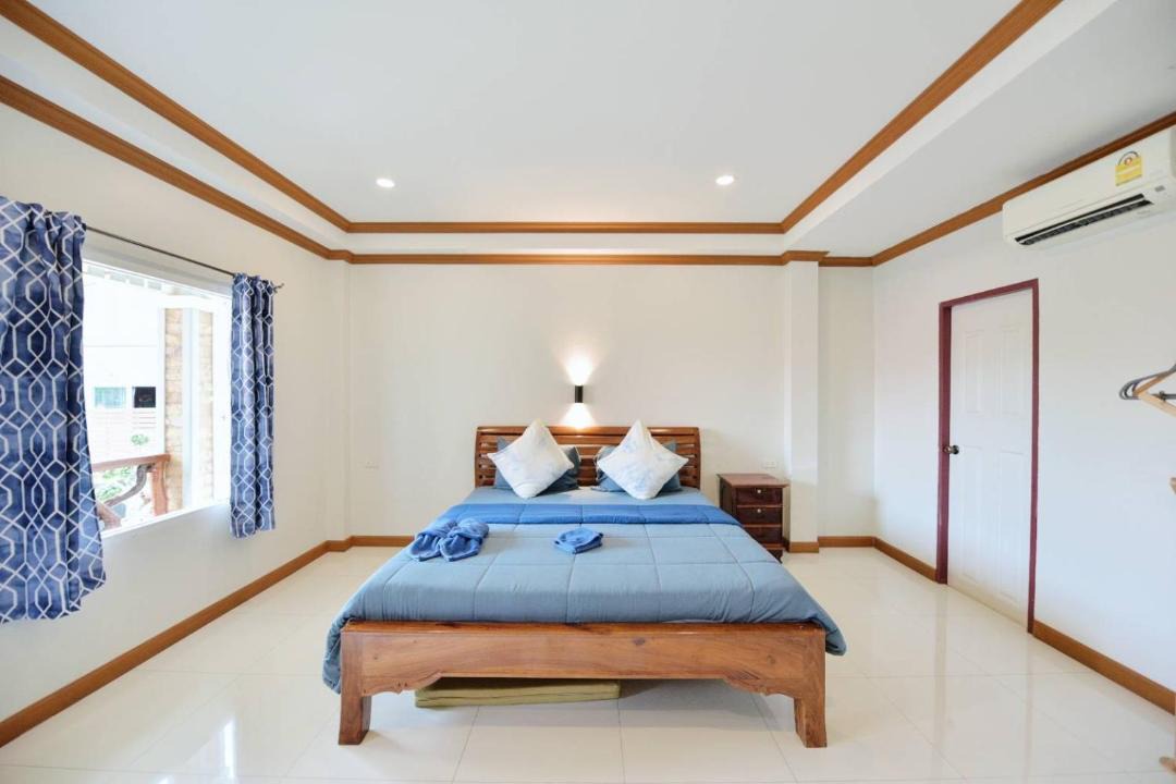 Photo of Others in Koh Lan
