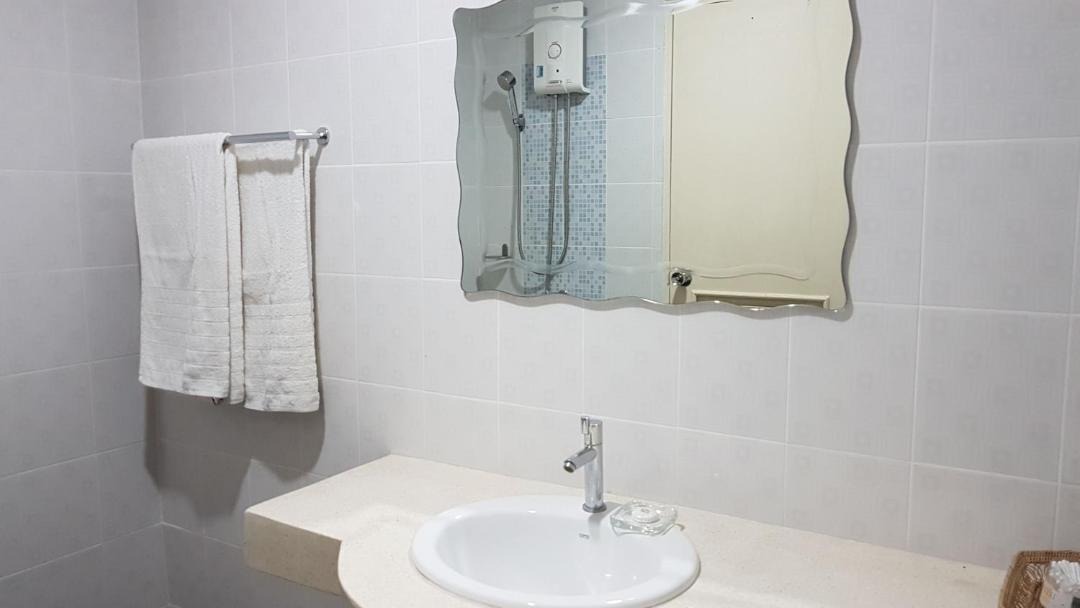Photo of Bathroom in Pak Nam Pran