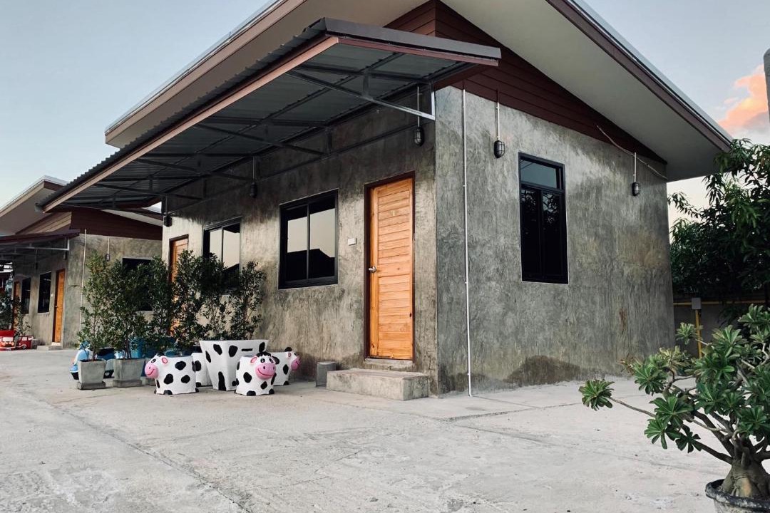 Photo of Others in Mae Tam