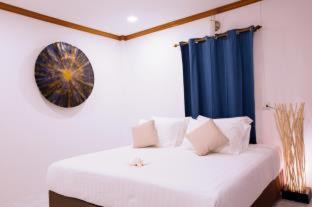 Photo of Bedroom in Haad Rin