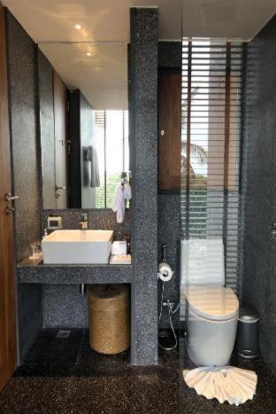 Photo of Bathroom in Wok Tum