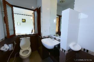 Photo of Bathroom in Nai Mueang