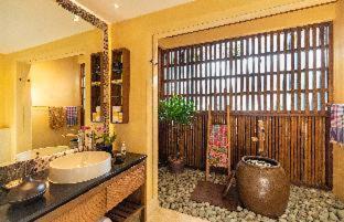 Photo of Bathroom in Chaweng City Center