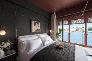 Photo of Bedroom in Khlong San