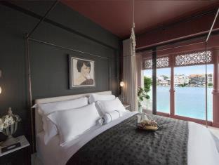 Photo of Bedroom in Khlong San