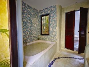 Photo of Bathroom in Ko Lanta
